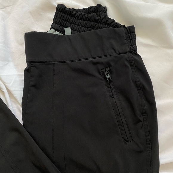 NWOT ATHLETA Chelsea Cargo Black Pants - Picture 8 of 9